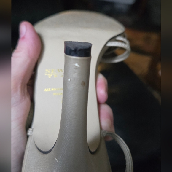 New York Transit Gold/tan Strappy Women's Sandals Sz7M - Picture 6 of 8